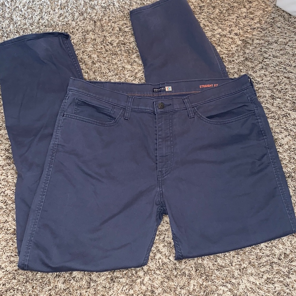 Dockers, straight fit pants! W:38 L:34